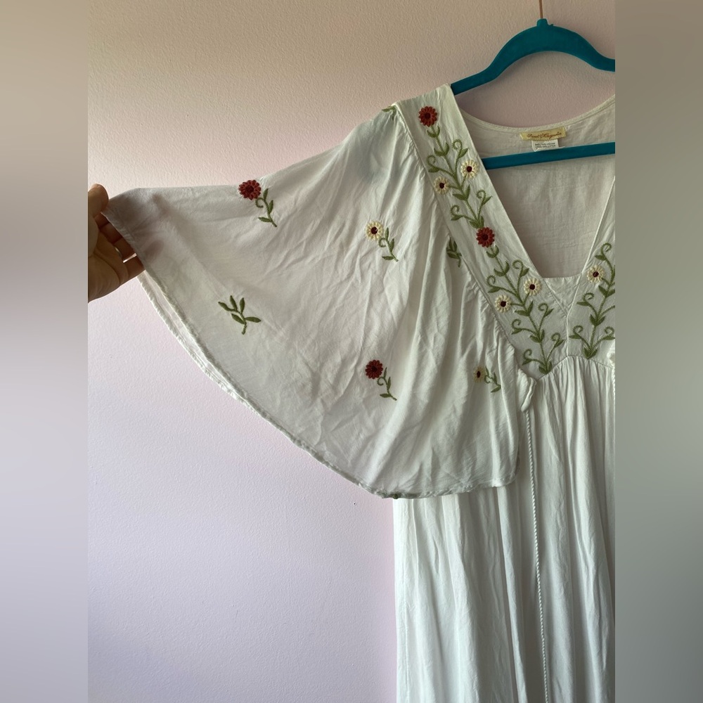 SWEET MAGNOLIA Embroidered Floral White Midi Dress Size Small Boho Cottagecore - Picture 6 of 13